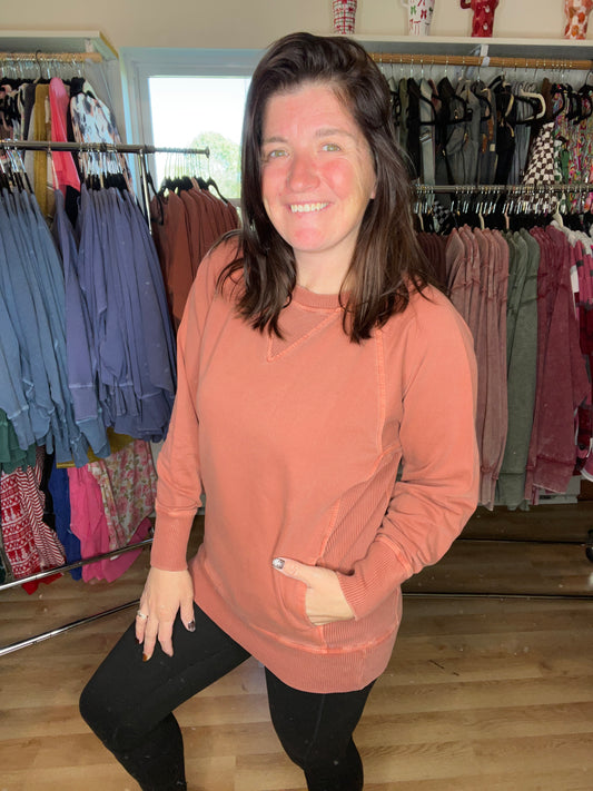 Vintage Everyday Pocket Pullover
